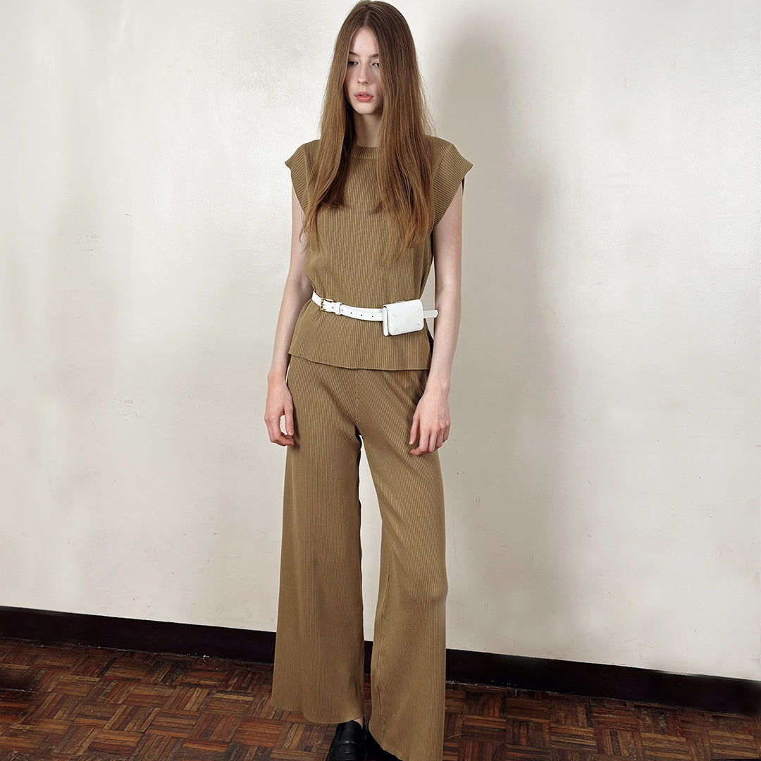 Dale Minimalist Knitted Set