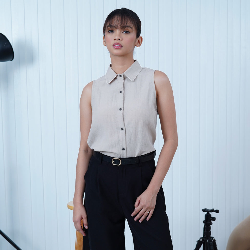 Freya Sleeveless with Delicate Contrast Embro In the Collar