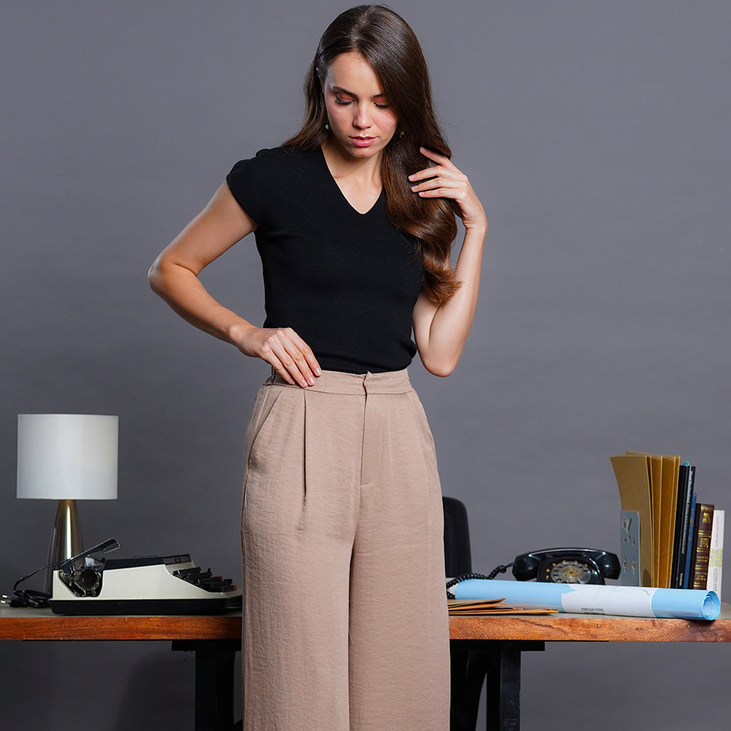 Lizzie Seamless Shoulder Knit