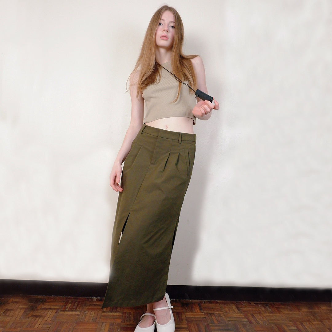 Demmy Chic Contrast Sleeveless Crop Top