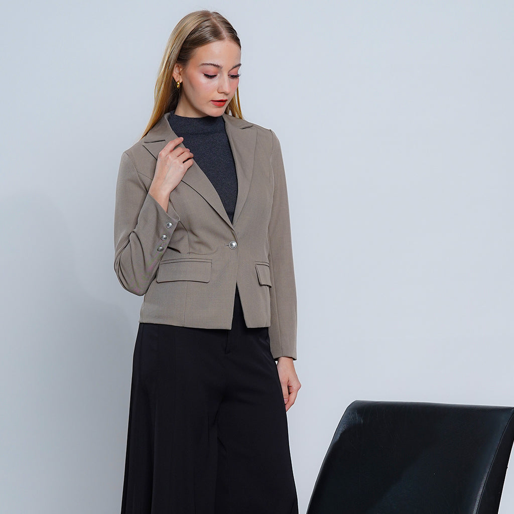 Luciana Avery Tailored Single-Button Blazer