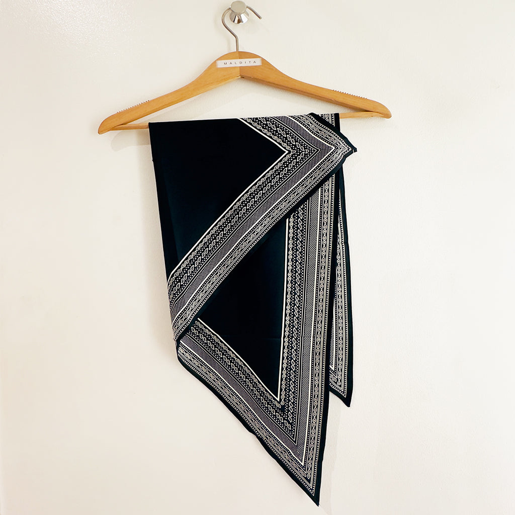 Emory Dual Delight Scarf